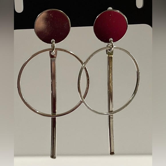 NWOT Elegant Silver Circle Drop Earrings - Picture 1 of 3